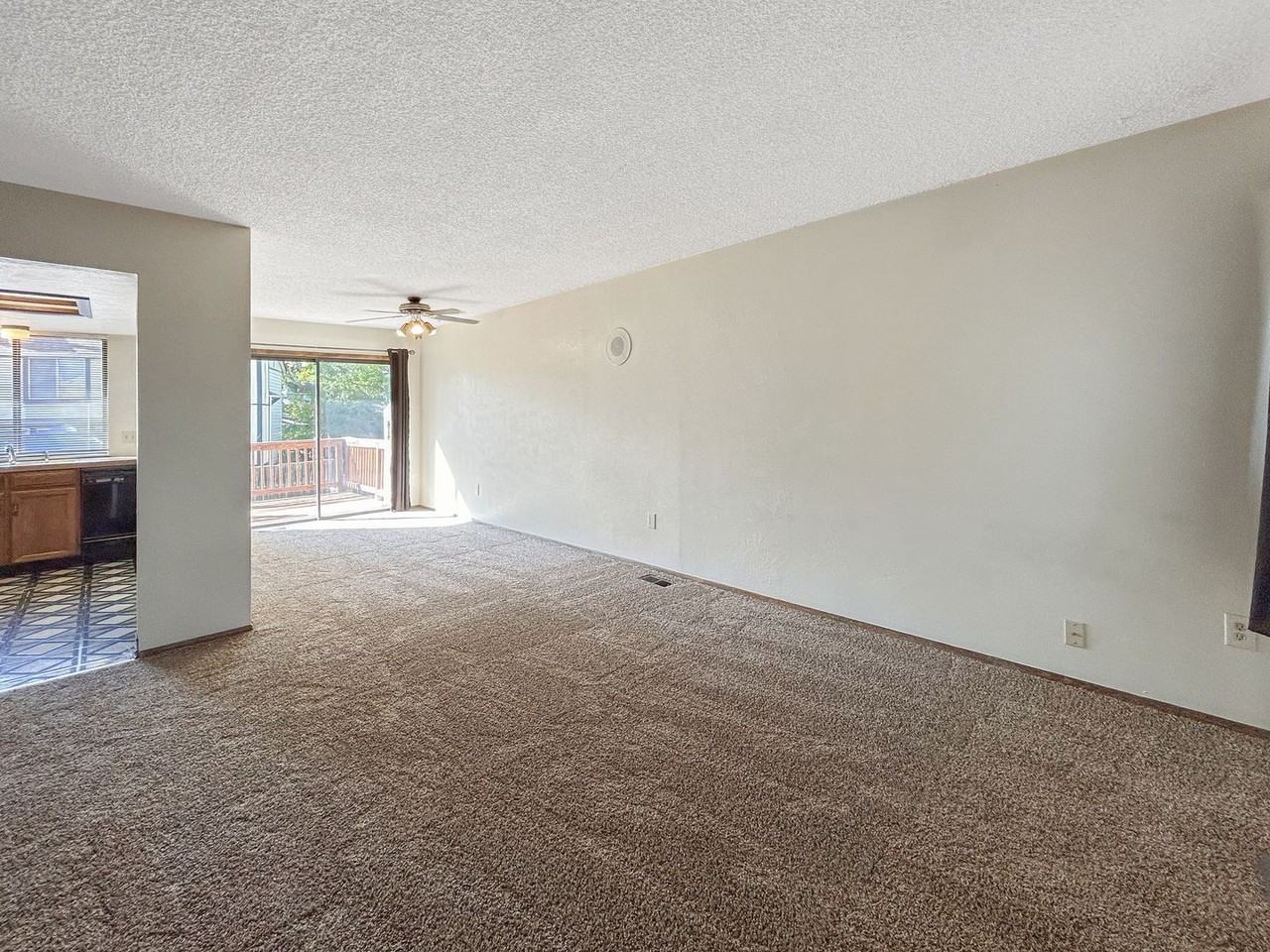 9133 Meade St - Photo 4 of 28