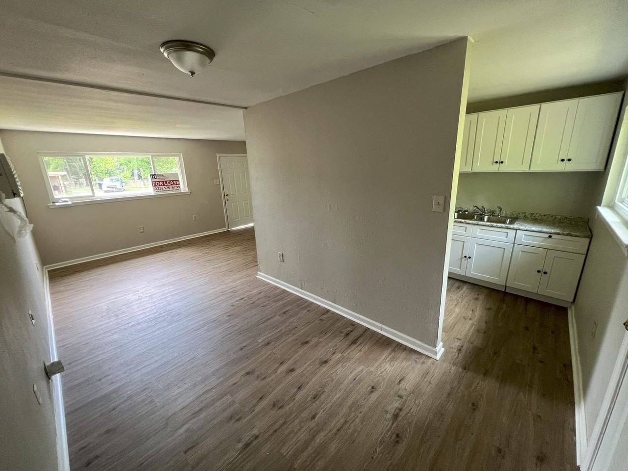 5714 Matthews St - Photo 3 of 10