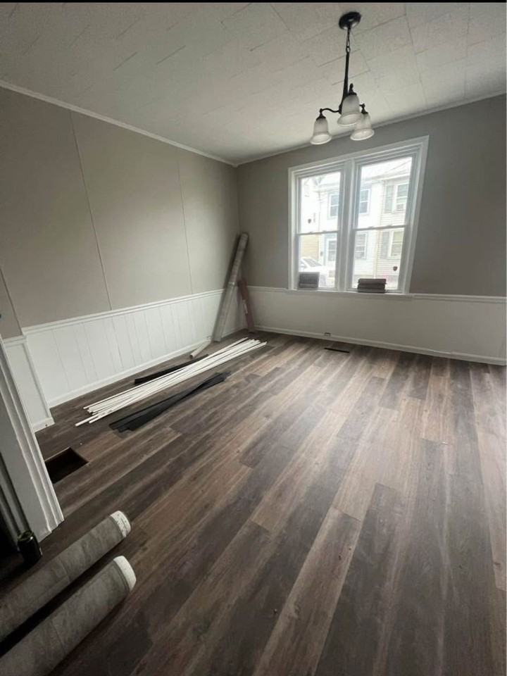 333 W Penn St - Photo 3 of 13