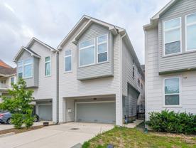 2204 Beall St - Photo 1 of 1