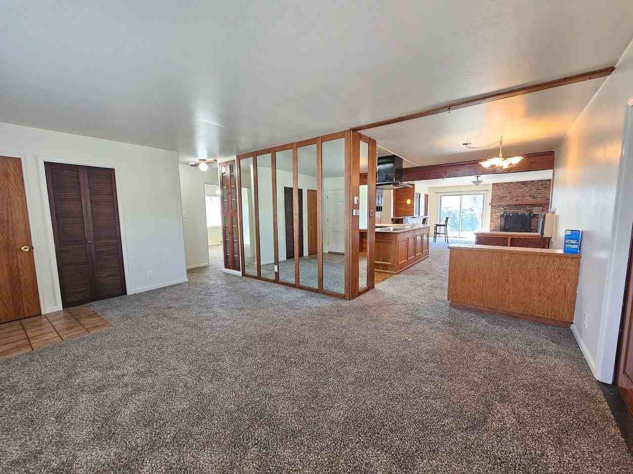 659 West I Street - Photo 4 of 30