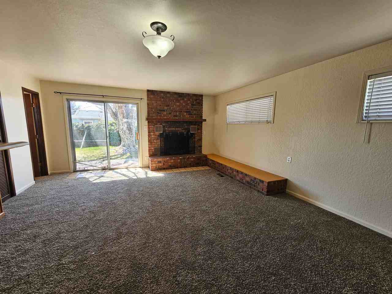 659 West I Street - Photo 7 of 30