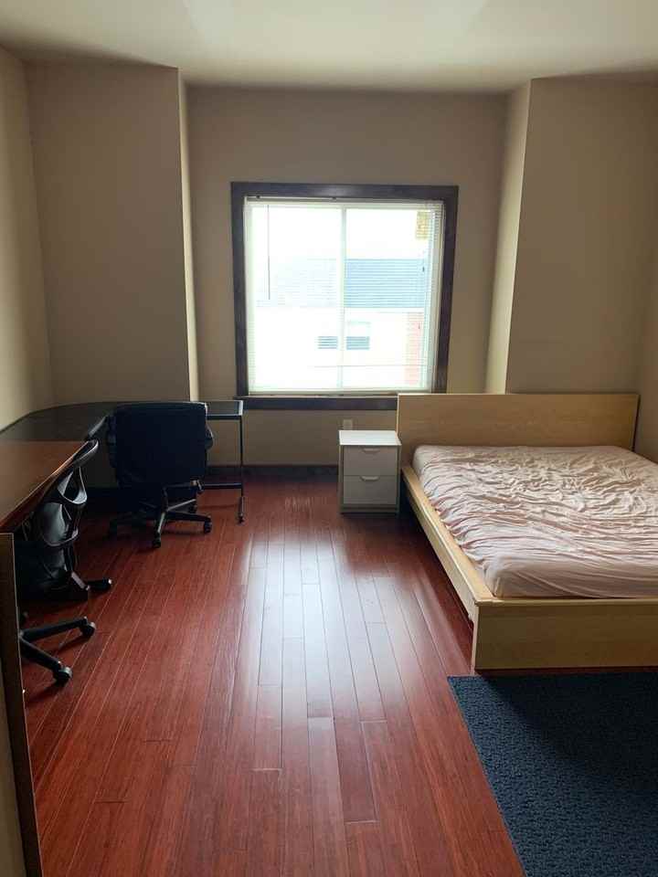 672 N 33rd St - Photo 4 of 13