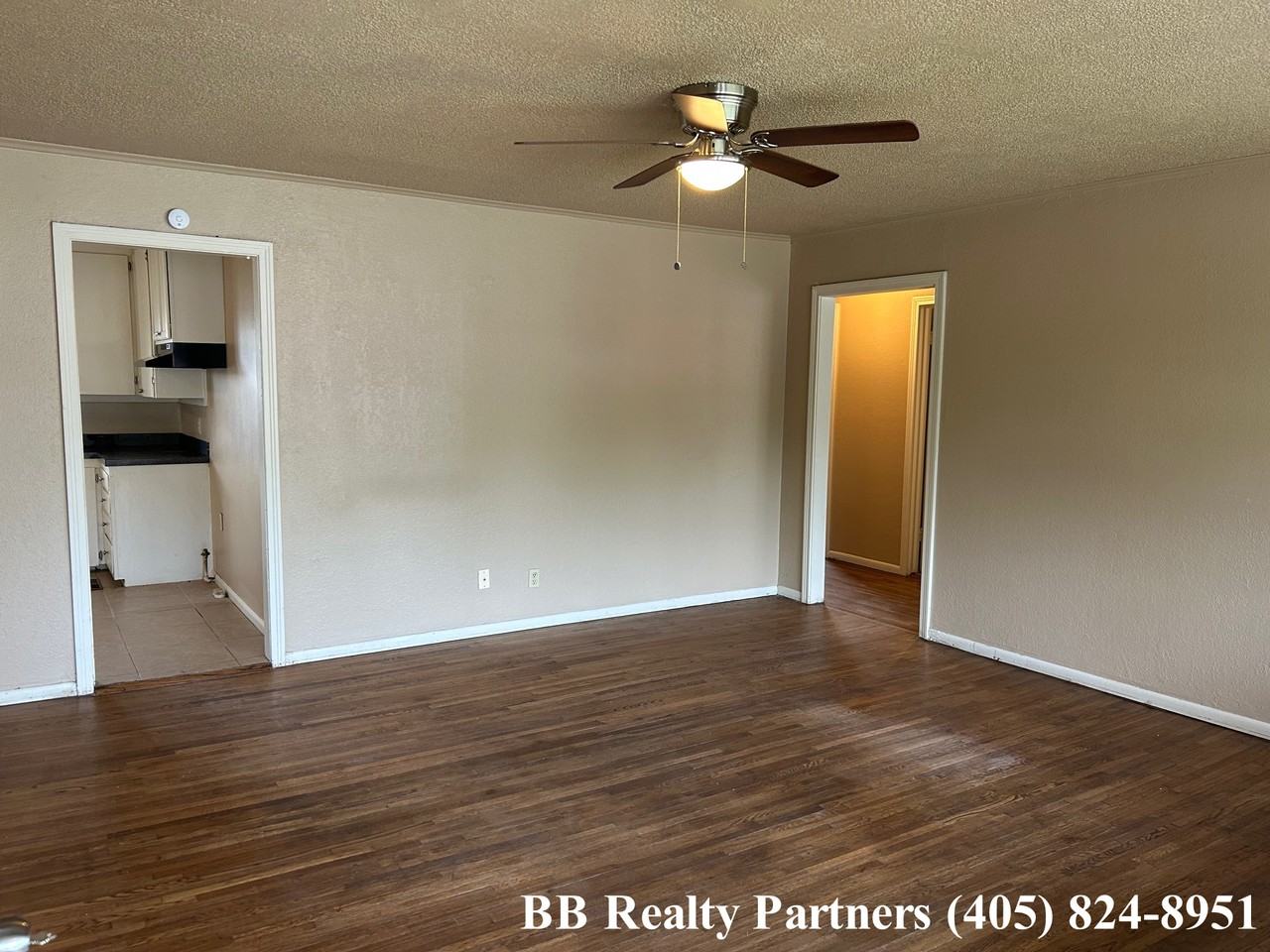 55 E 51st Pl #NA - Photo 3 of 19