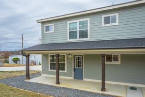 featured image of 5712 Pearl St #102