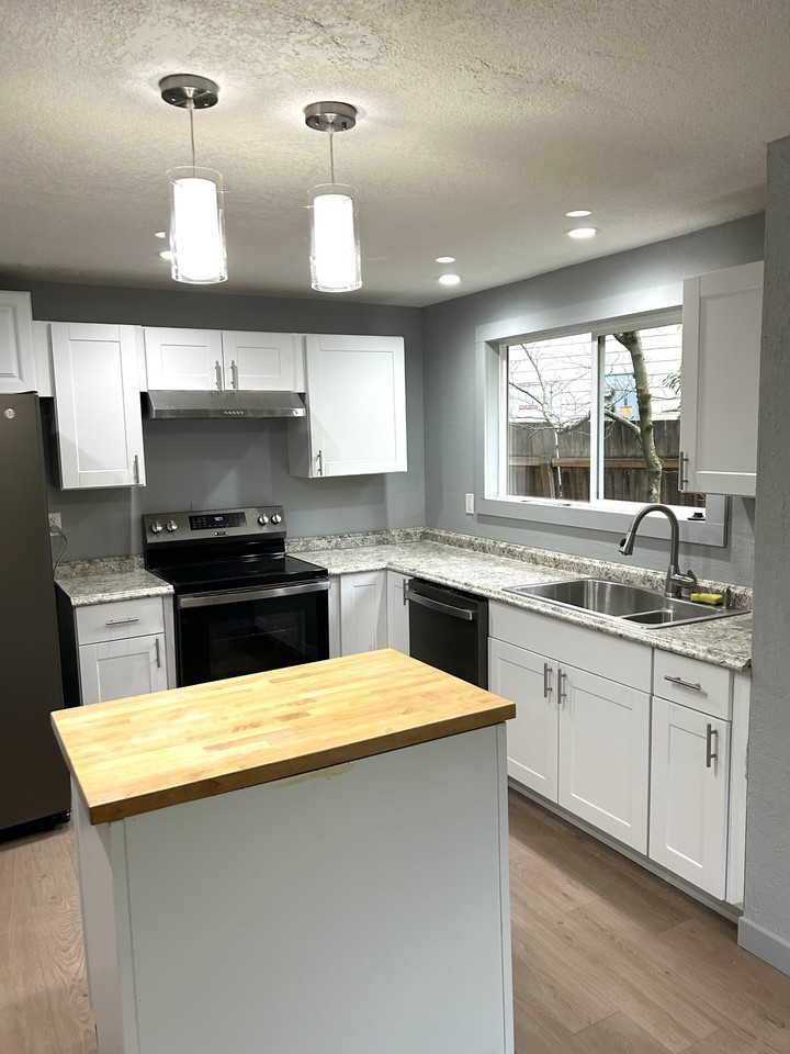 4405 228th St Sw #1 - Photo 5 of 28