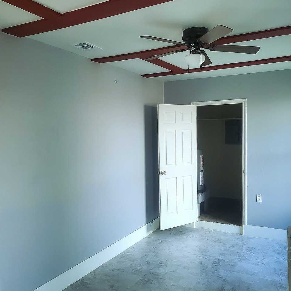 1678 Harvard Ave #NA - Photo 4 of 7
