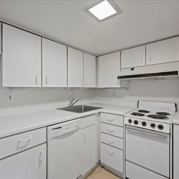 343 Denniston St #10 - Photo 4 of 7