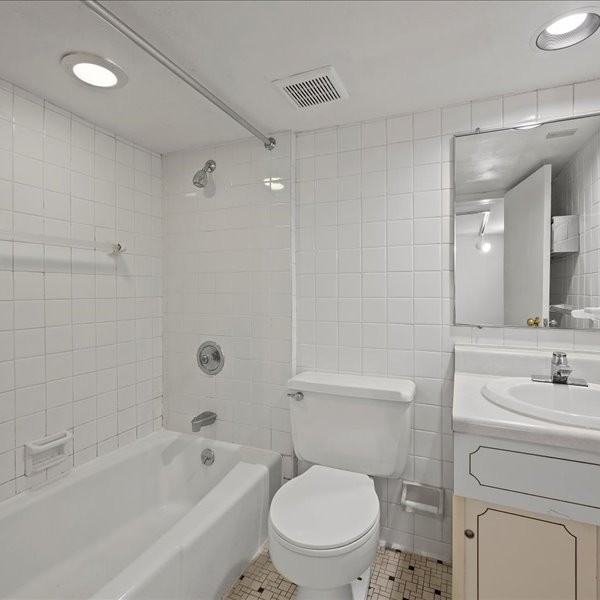 343 Denniston St #10 - Photo 6 of 7