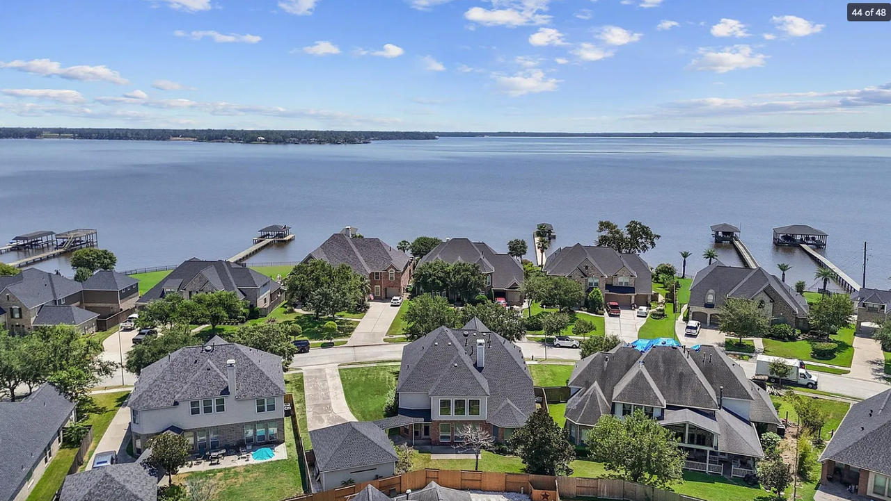 13703 Elm Shores Dr #NA - Photo 5 of 34
