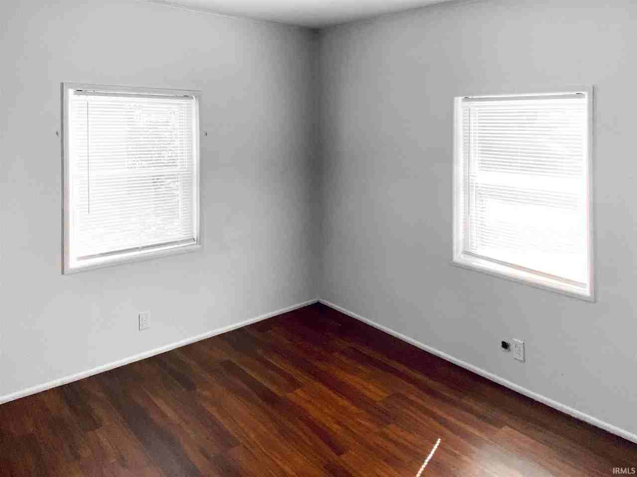 128 North Clark Street - Photo 6 of 15