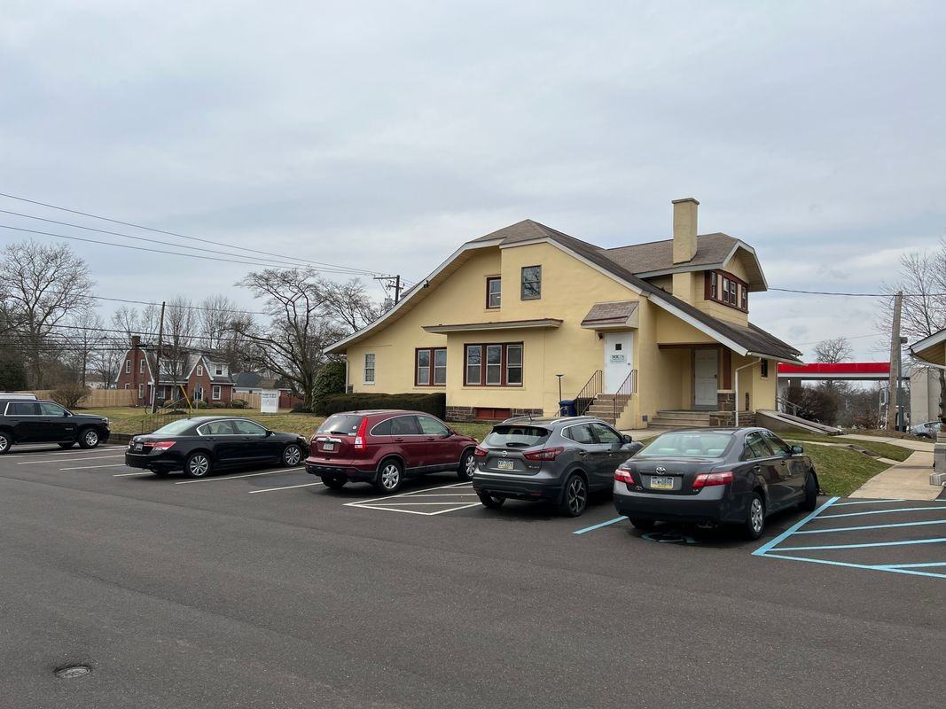 1411 Welsh Road - Photo 4 of 10