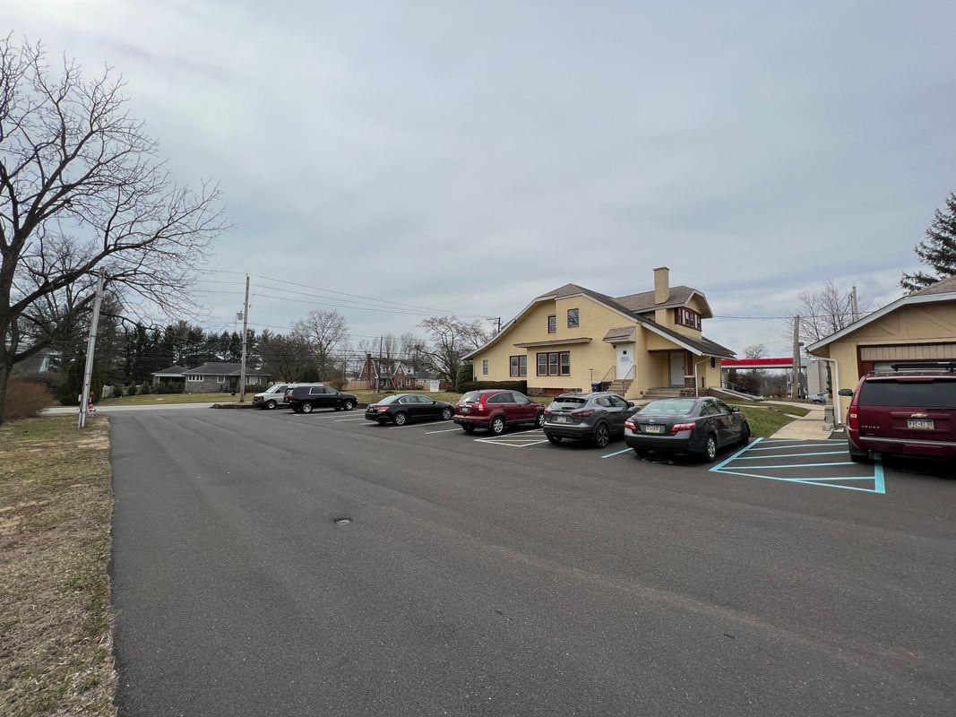 1411 Welsh Road - Photo 5 of 10