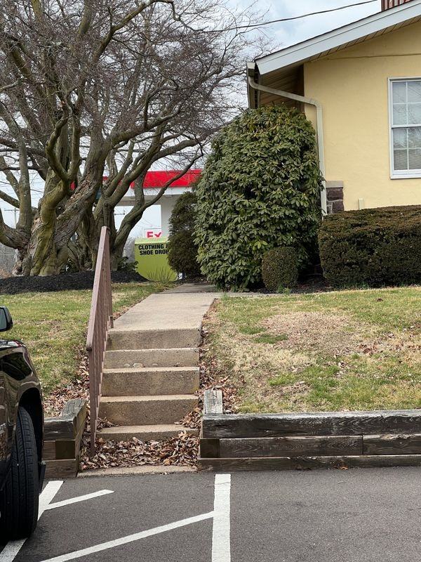 1411 Welsh Road - Photo 6 of 10