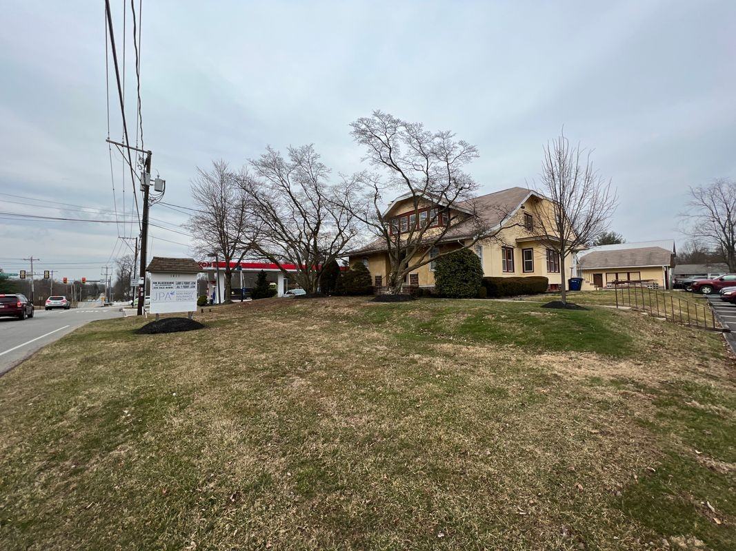 1411 Welsh Road - Photo 7 of 10