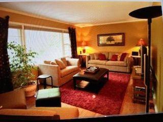 20515 Manor Rd - Photo 2 of 12