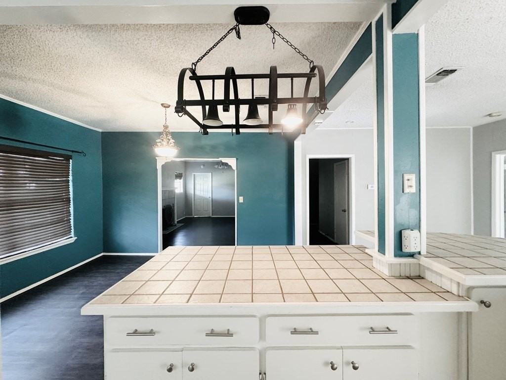 1314 S Jackson St - Photo 5 of 15