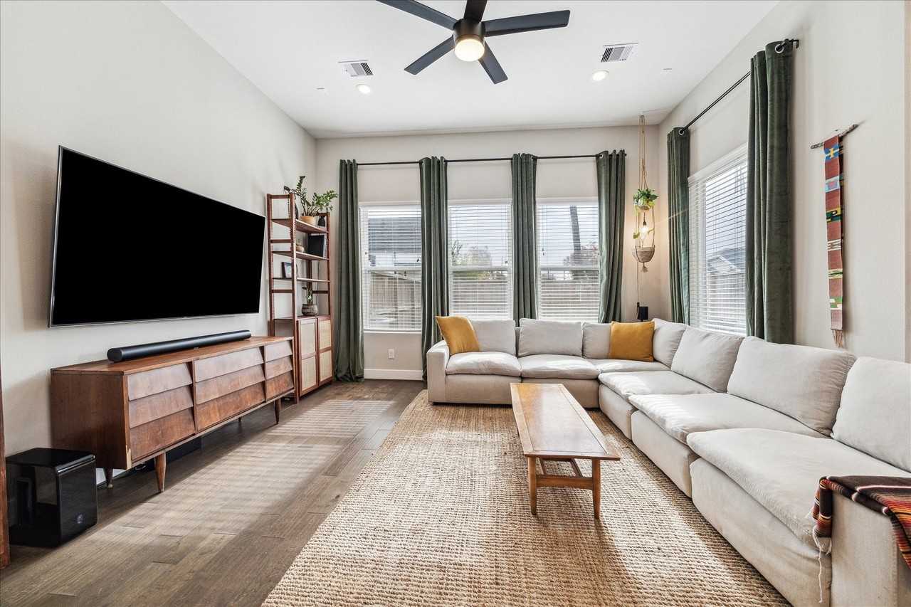 822 Morris St - Photo 7 of 32