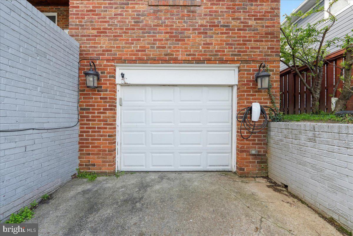 1628 12th St S - Photo 3 of 32