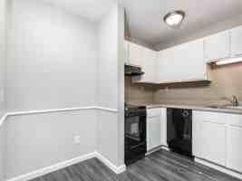 featured image of 1015 E Walnut St