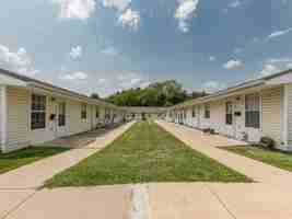 featured image of 1735 Hazel Ave