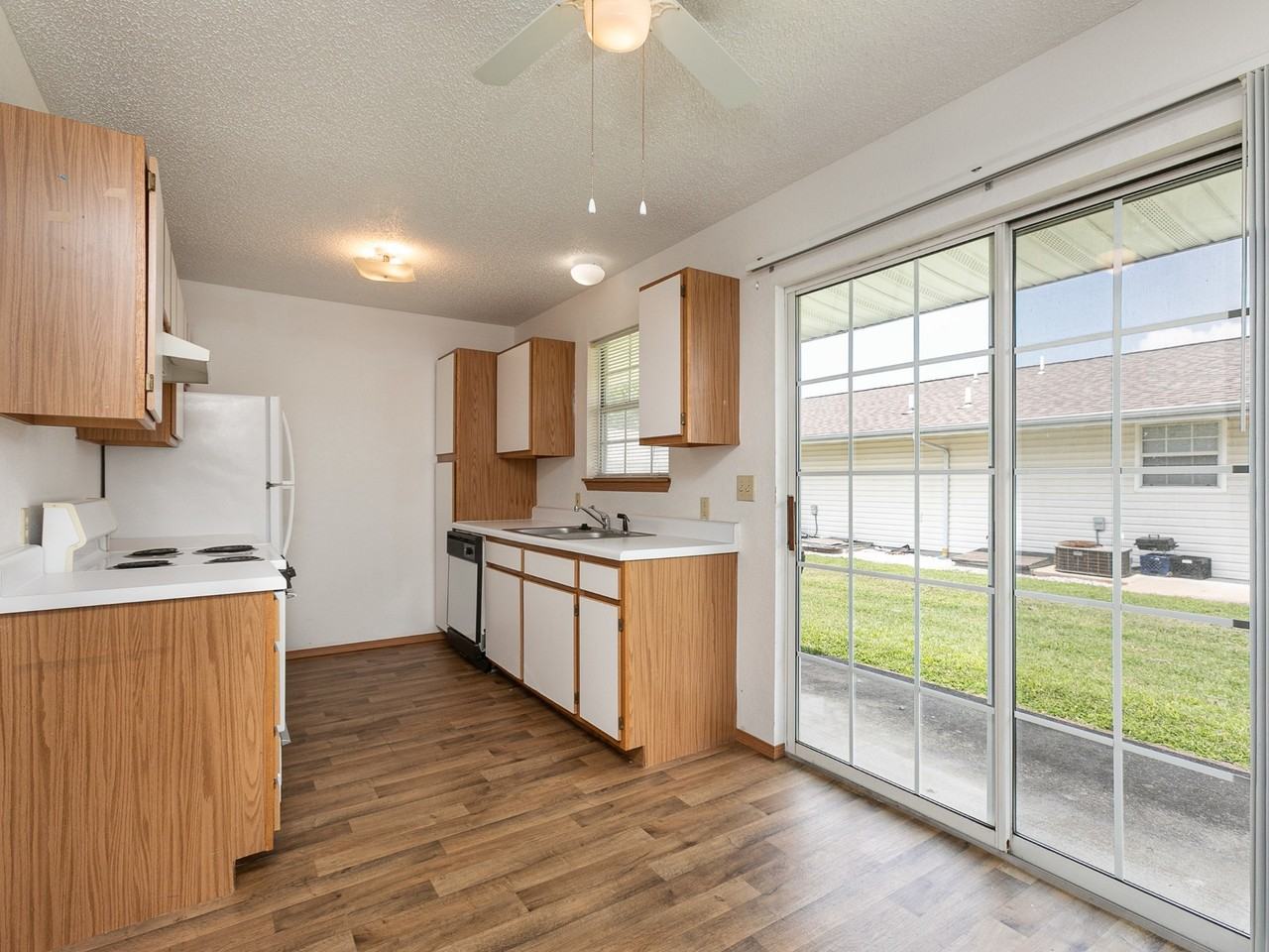 Moritz Place Apartments - Photo 2 of 6