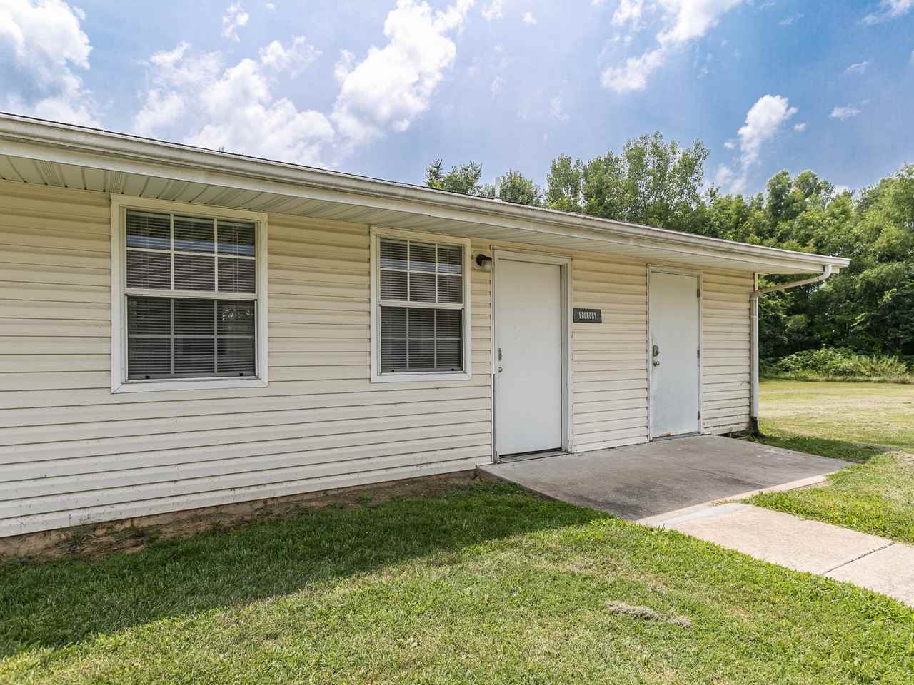 Moritz Place Apartments - Photo 5 of 6