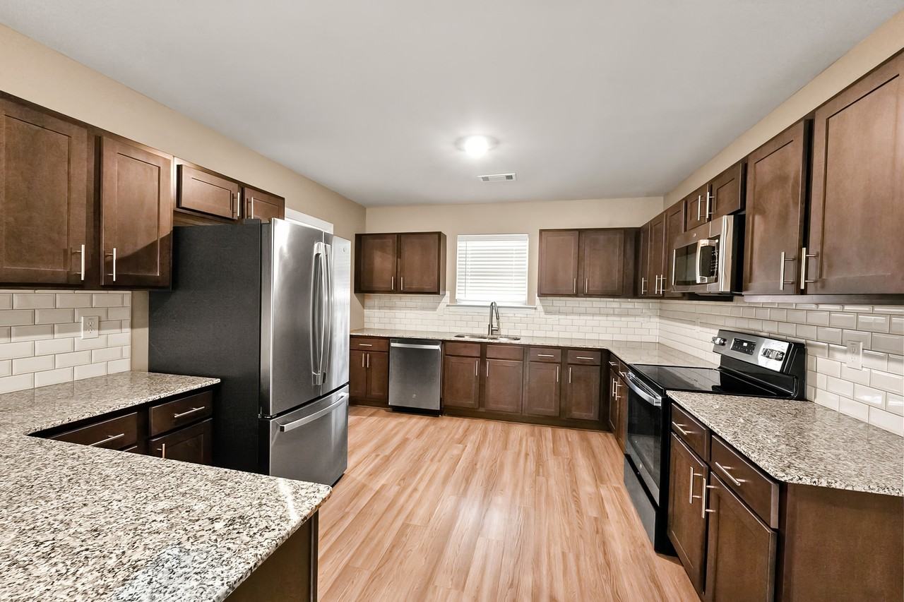 Retreat at 42nd - Photo 5 of 17