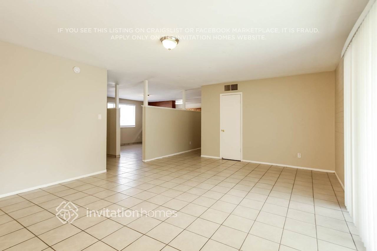 3215 N 54th Dr - Photo 4 of 16