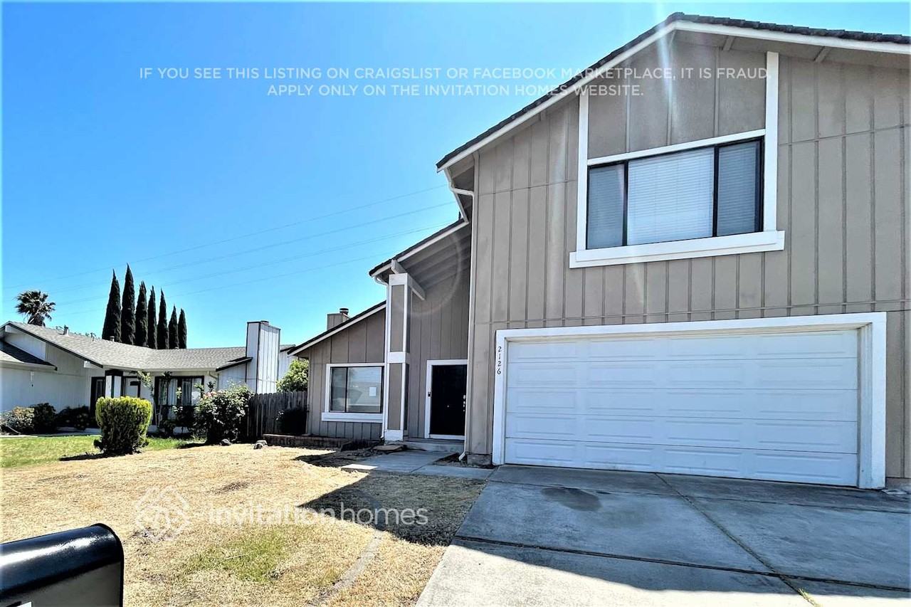 2126 Mendocino Dr - Photo 2 of 25