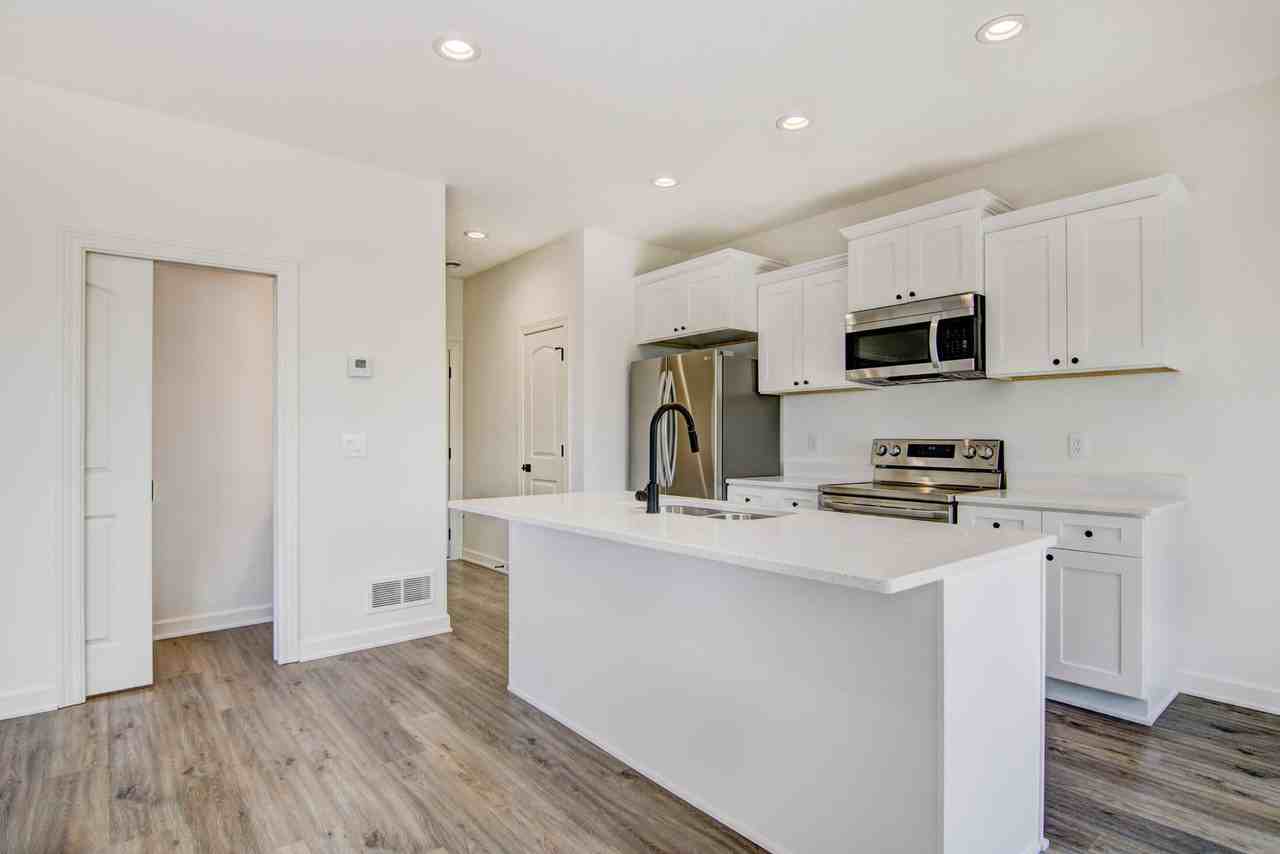 2488 Cedarwood Lane - Photo 4 of 24