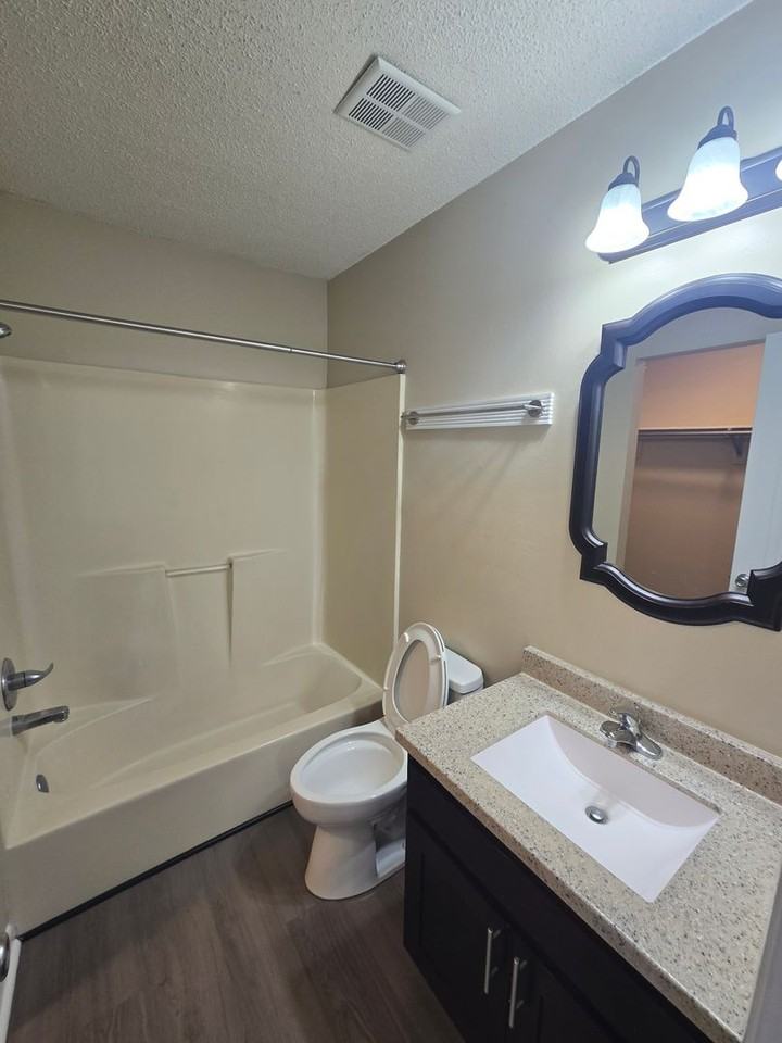 117 Alder Ave Se - Photo 6 of 11
