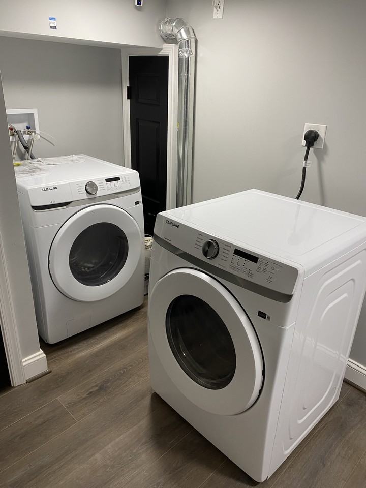 3908 Claremont Street - Photo 7 of 13