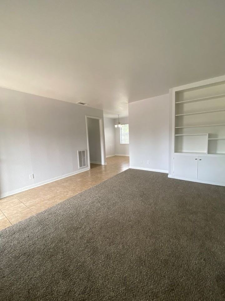 Palm Harbor Apartments - Photo 3 of 13