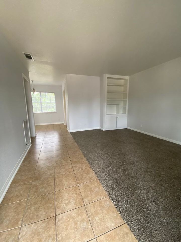 Palm Harbor Apartments - Photo 4 of 13