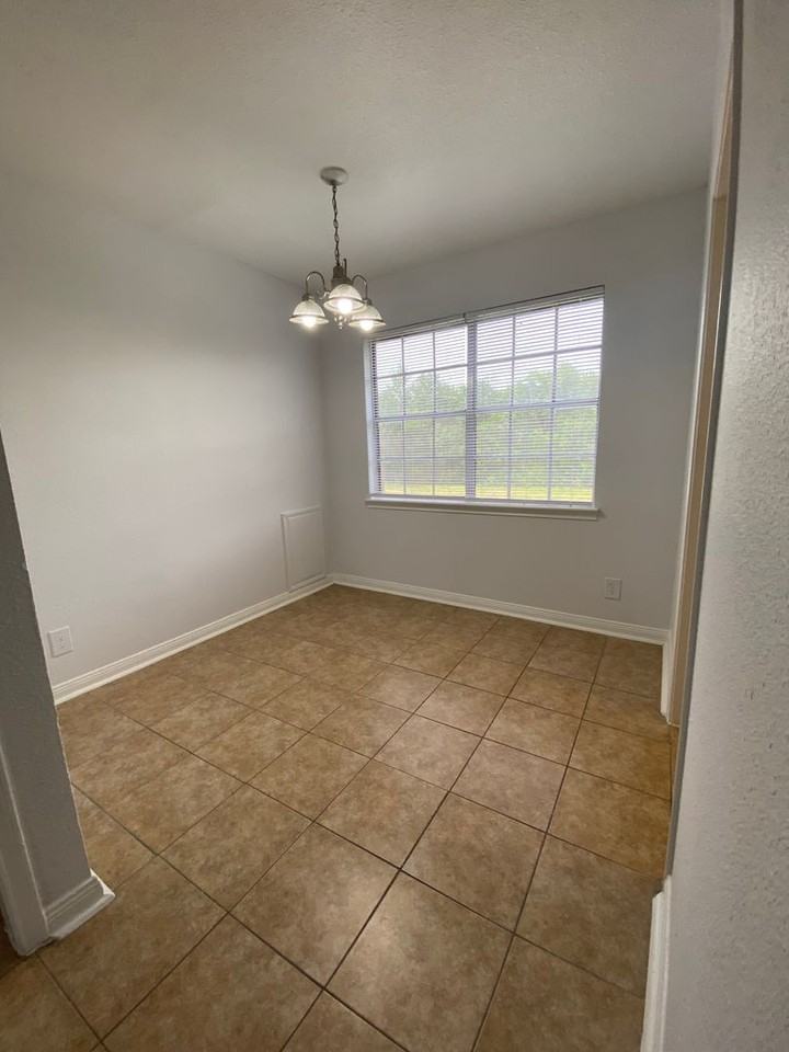 Palm Harbor Apartments - Photo 5 of 13