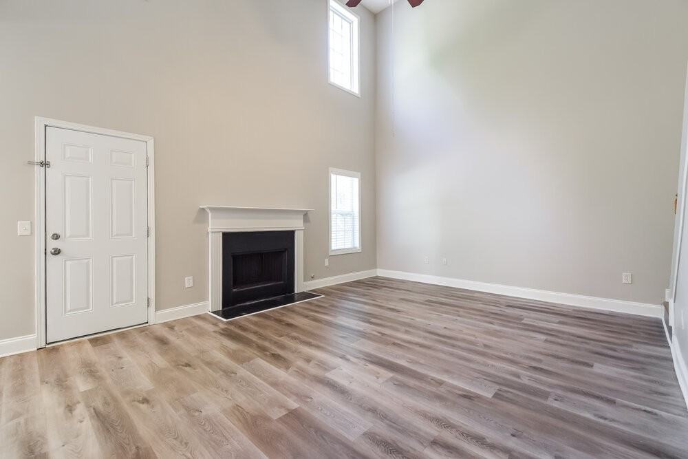 4580 Ferncrest Pl - Photo 4 of 17