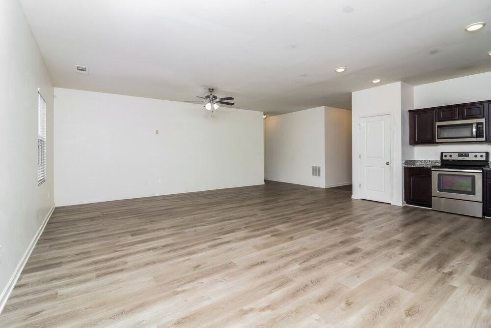 7261 Lacey Dr - Photo 6 of 16