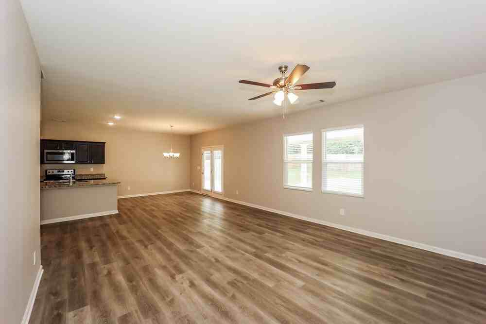 1069 Coldwater Dr - Photo 4 of 17