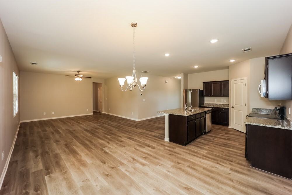 1069 Coldwater Dr - Photo 6 of 17