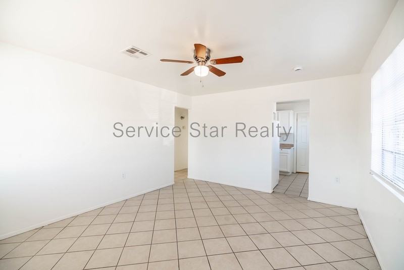 1926 E Osborn Rd #1 - Photo 5 of 17