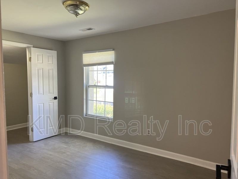 1528 Jennings St - Photo 3 of 13