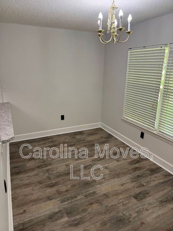 631 Bear Dr - Photo 5 of 18