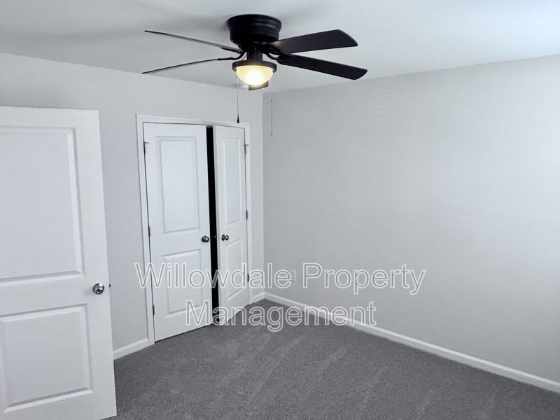 6045 Kayton St - Photo 5 of 43