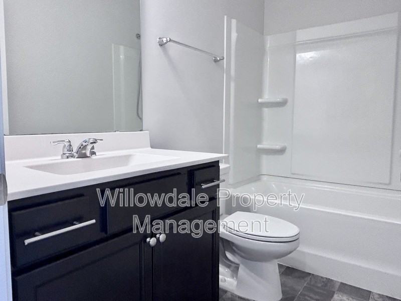 6045 Kayton St - Photo 6 of 43