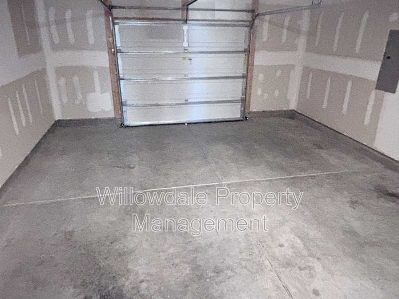 6045 Kayton St - Photo 7 of 43