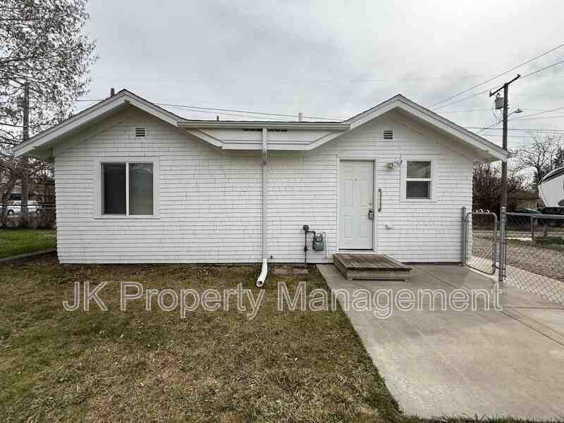 1824 6th Ave N - Photo 2 of 26