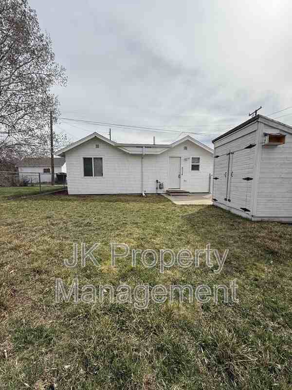1824 6th Ave N - Photo 4 of 26
