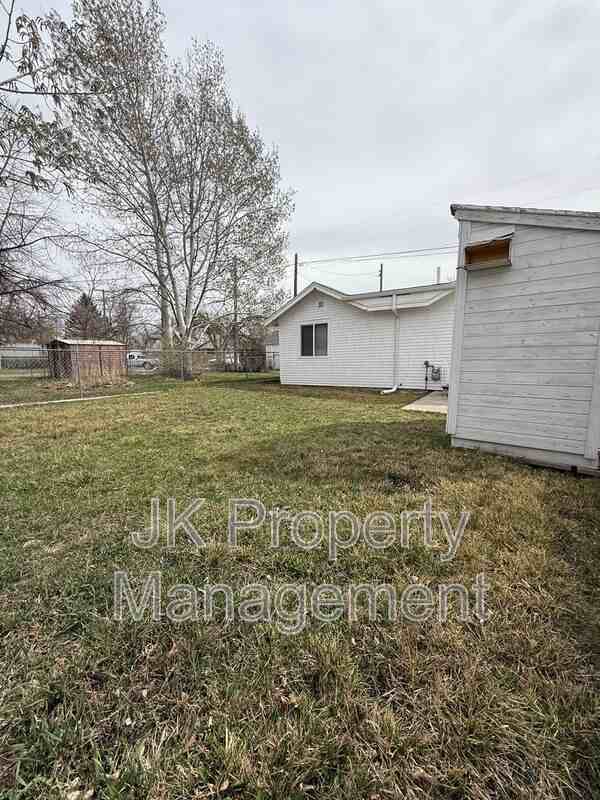 1824 6th Ave N - Photo 5 of 26