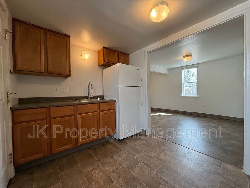 1824 6th Ave N - Photo 7 of 26